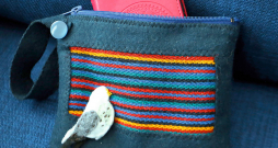 Izmantota arī filcēšanas tehnika.