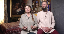 Vitas Valteres mamma Inta un viņas laulātais draugs Arnis. Vitas Valteres mamma Inta un viņas laulātais draugs Arnis.