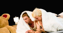 Komēdijas "Patiesais kailums" pirmizrāde. Komēdijas "Patiesais kailums" pirmizrāde.