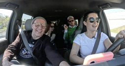 “Četri uz koferiem” Maiami. “Četri uz koferiem” Maiami.