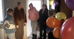 Bindri jaunajās mājās.