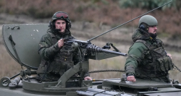 NATO Daudznacionālās brigādes Latvijā mācību "Resolute Warrior" tanku un smagās artilērijas manevru un kaujas šaušanas vingrinājums Ādažu poligonā.