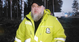 CSDD satiksmes drošības eksperts Oskars Irbītis bieži dodas uz smago ceļu satiksmes negadījumu vietām tūlīt pēc notikuma, lai uz vietas noskaidrotu faktus, kas varēja izraisīt avāriju.