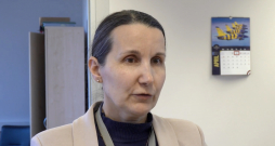 Civilās aviācijas aģentūras vecākā inspektore un bijusī pilote Alina Arhipova. Civilās aviācijas aģentūras vecākā inspektore un bijusī pilote Alina Arhipova.