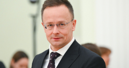 Ungārijas ārlietu ministrs Pēters Sījārto. Ungārijas ārlietu ministrs Pēters Sījārto.