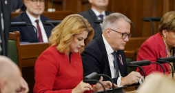 Ministru prezidente Evika Siliņa un finanšu ministrs Arvils Ašeradens. Ministru prezidente Evika Siliņa un finanšu ministrs Arvils Ašeradens.