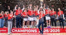 Kaspars Vecvagars (priekšplānā) galvenā trenera kurpēs iekāpis ar Latvijas kausu un Latvijas–Igaunijas līgas titulu. Vēl priekšā nozīmīgākais cēliens – pašmāju čempionāta izslēgšanas turnīrs. Kaspars Vecvagars (priekšplānā) galvenā trenera kurpēs iekāpis ar Latvijas kausu un Latvijas–Igaunijas līgas titulu. Vēl priekšā nozīmīgākais cēliens – pašmāju čempionāta izslēgšanas turnīrs.