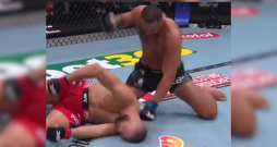 Karloss Ulbergs nokautē Jiri Prohāzku.