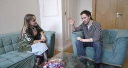 Estere Bindre un aktieris Maksims Busels. Estere Bindre un aktieris Maksims Busels.