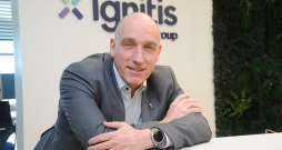 "Ignitis Renewables" ģenerāldirektors Frenks Ūmens: "Īpaši jau pēdējā mēneša laikā atjaunojamo resursu enerģētikas sniegtajām priekšrocībām vajadzētu būt ļoti skaidrām. Ja kādam pieder vienlaikus auto ar iekšdedzes dzinēju un elektriskais auto, tad diez vai viņš pēdējā mēneša laikā ir labprāt darbinājis pirmo, savukārt otrs viņam ir bijis ļoti izdevīgs."