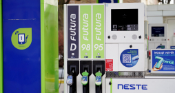 Degvielas uzpildes stacija "Neste".