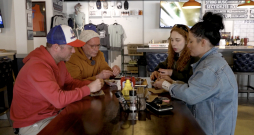 "Četri uz koferiem". 