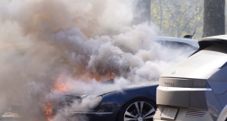 Degoša automašīna. Ilustratīvs attēls.