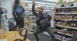 Remzijs Halids Ismaels, kurš internetā pazīstams kā "Johnny Somali".