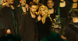 Muzikālā šova šova "Koru kari" septītā tiešraide.