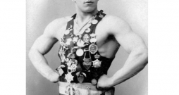 Georgs Lūrihs (1876–1920).