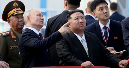 Krievijas diktators un Ziemeļkorejas līderis Kims Čenuns.