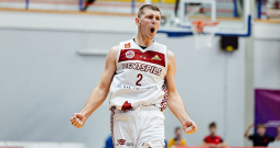 Artūrs Ausējs mača izskaņā ar tālmetienu atnesa "Ventspilij" pirmo uzvaru sērijā pret "VEF Rīgu".