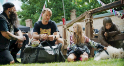 Skats no Alises Zariņas spēlfilmas "Nospiedumi".