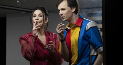 Mārtiņš Meiers (Pīters Kītings) un Ilze Ķuzule-Skrastiņa (Dominika Frankona).