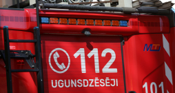 Valsts ugunsdzēsības un glābšanas dienesta (VUGD) automašīna. Ilustratīvs attēls.