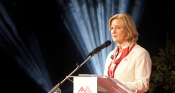 Ilze Indriksone.