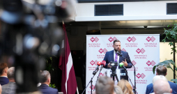 Saeimas deputāts, Nacionālās apvienības saraksta līders Zemgalē Jānis Vitenbergs piedalās pasākumā, kurā Nacionālā apvienība informē par dalību 15. Saeimas vēlēšanās un nosauc vēlēšanu apgabalu līderus, kā arī partijas galvenās prioritātes.