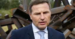 Igaunijas aizsardzības ministrs Hanno Pevkurs. Igaunijas aizsardzības ministrs Hanno Pevkurs.