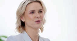 Bērnu slimnīcas fonda (BSF) valdes priekšsēdētāja Liene Dambiņa. Bērnu slimnīcas fonda (BSF) valdes priekšsēdētāja Liene Dambiņa.