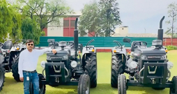 'Escorts Kubota 'Powertrac' modeļi.