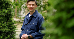 Artūrs Švarcbahs: "Galvenais ir uzturēt spēkā latviešu dziedāšanas fenomenu, kopā dziedāšanu, tāpēc jāļauj dziedāt absolūti visiem, kas vien to vēlas."