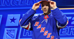 Latvieti Albertu Smitu 2026. gada NHL drafta pirmajā dienā, 2026. gada 26. jūnijā Bufalo (Ņujorkas štatā, ASV), Ņujorkas "Rangers" ar kopējo piekto numuru izvēlējās NHL draftā.