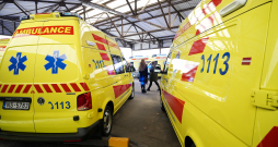 Neatliekamās medicīniskās palīdzības dienesta (NMPD) automašīnas.