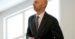 Bijušais Valsts kancelejas direktors Jānis Citskovskis piekritis kļūt par Jaunās konservatīvās partijas premjera amata kandidātu. Bijušais Valsts kancelejas direktors Jānis Citskovskis piekritis kļūt par Jaunās konservatīvās partijas premjera amata kandidātu.