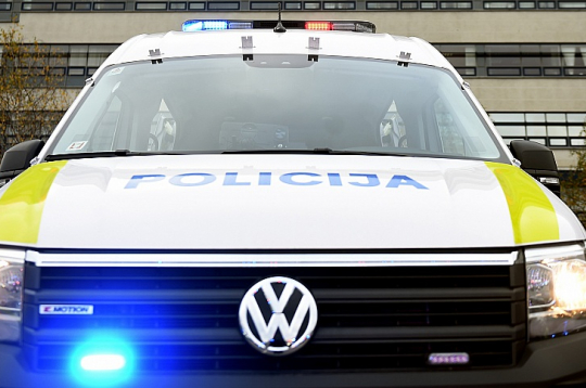 Policijas automašīna.