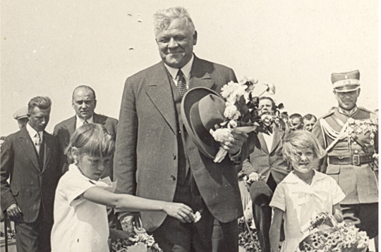 Kārlis Ulmanis kādā no izbraukumiem. 1936.-1937. gads.