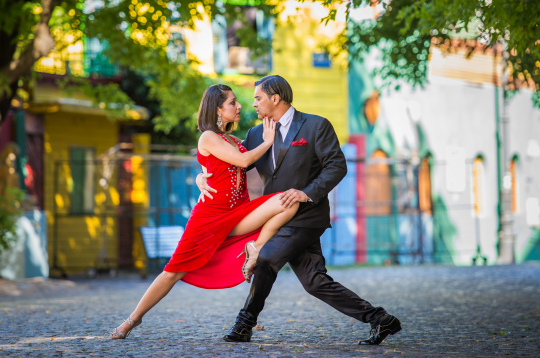 Tango dejotāji Kaminito ielā Labokas kvartālā – vietā, kur dzimis tango.