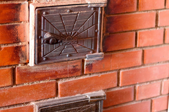 Pašam pie apkures ierīces remonta ķerties nevajag, jo nepieciešamas specifiskas zināšanas un iemaņas Pašam pie apkures ierīces remonta ķerties nevajag, jo nepieciešamas specifiskas zināšanas un iemaņas