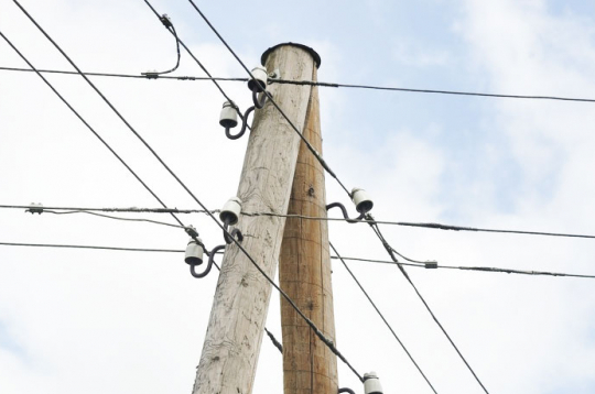 Elektrības stabi.