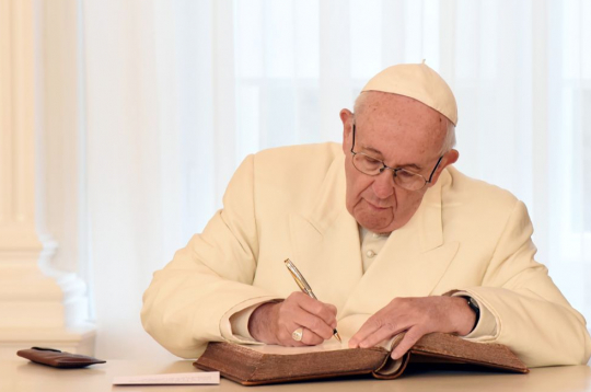 Pāvests Francisks.