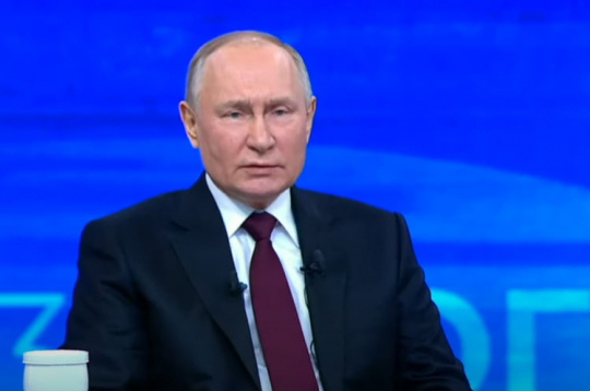 Vladimirs Putins intervijā Krievijas valsts televīzijai. 