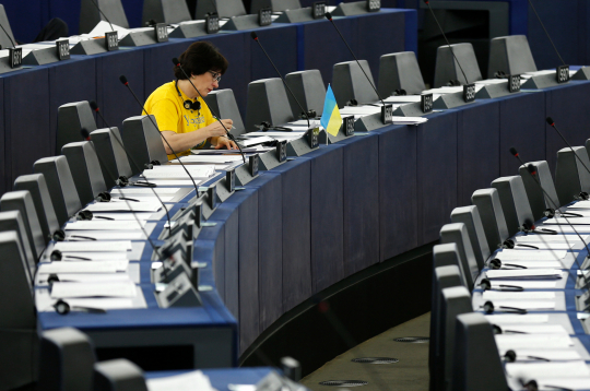 Sandra Kalniete pirms sēdes Eiroparlamentā.