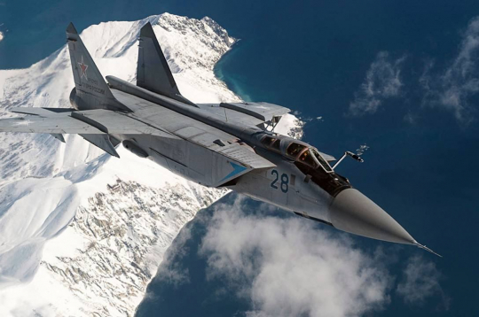 Krievijas iznīcinātājs MiG-31.