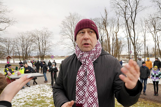 Biedrības "Zemnieku saeima" vadītājs Juris Lazdiņš. Biedrības "Zemnieku saeima" vadītājs Juris Lazdiņš.