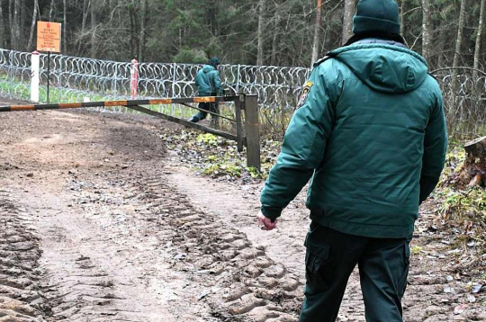 Latvijas teritorijā Baltkrievijas vai Krievijas pierobežā Valsts robežssardze regulāri notver nelegālos migrantus.
