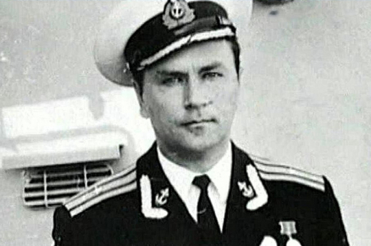 Valērijs Sabļins 20. gs. 70. gados. Pēc dumpja apspiešanas VDK viņa dienesta biedros centās izplatīt versiju, ka zampoļits bijis "dzimtenes nodevējs, kas centies pārdzīt kuģi "Storoževoj" uz Zviedriju ar visiem padomju kara noslēpumiem.