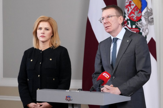 Valsts prezidents Edgars Rinkēvičs un Ministru prezidente Evika Siliņa.