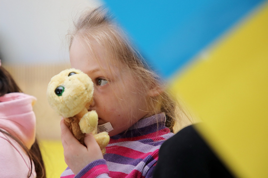 Latvijas skolās mācās aptuveni četri tūkstoši ukraiņu bērnu.