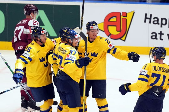 Pasaules hokeja čempionāta spēle starp Latvijas un Zviedrijas valstsvienībām ''Ostravar arēnā'' Ostravā.