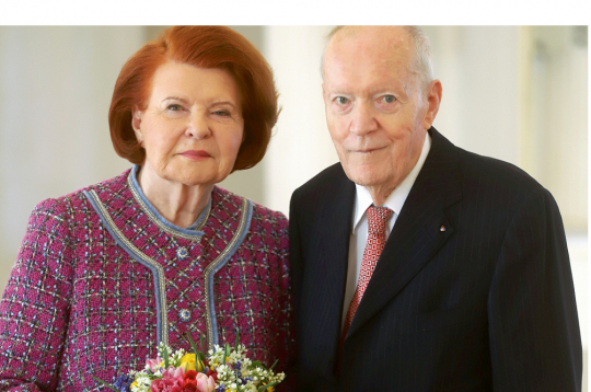 Vaira Vīķe-Freiberga ar dzīvesbiedru Imantu Freibergu.